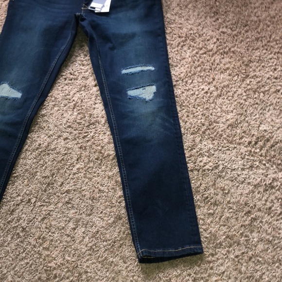 Men’s DKNY skinny jeans 👖 - Picture 3 of 13